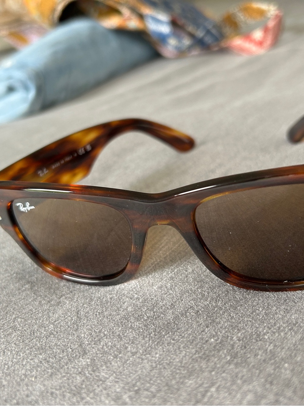 Ray-Ban Tortoiseshell Frame Sunglasses with Brown Lenses - Picture 4 of 6